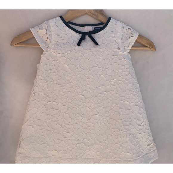 gap black and white dress